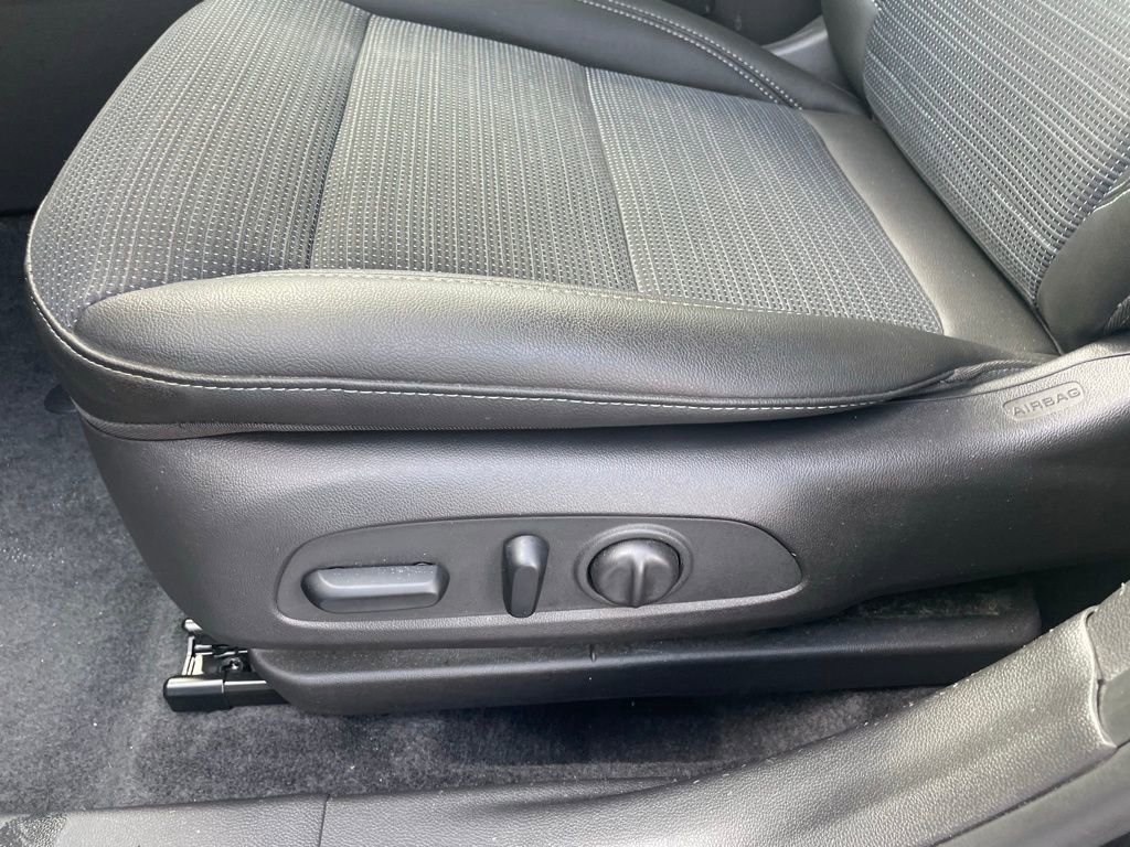 Used 2025 Buick Envista Preferred w/ Convenience I Package image 11