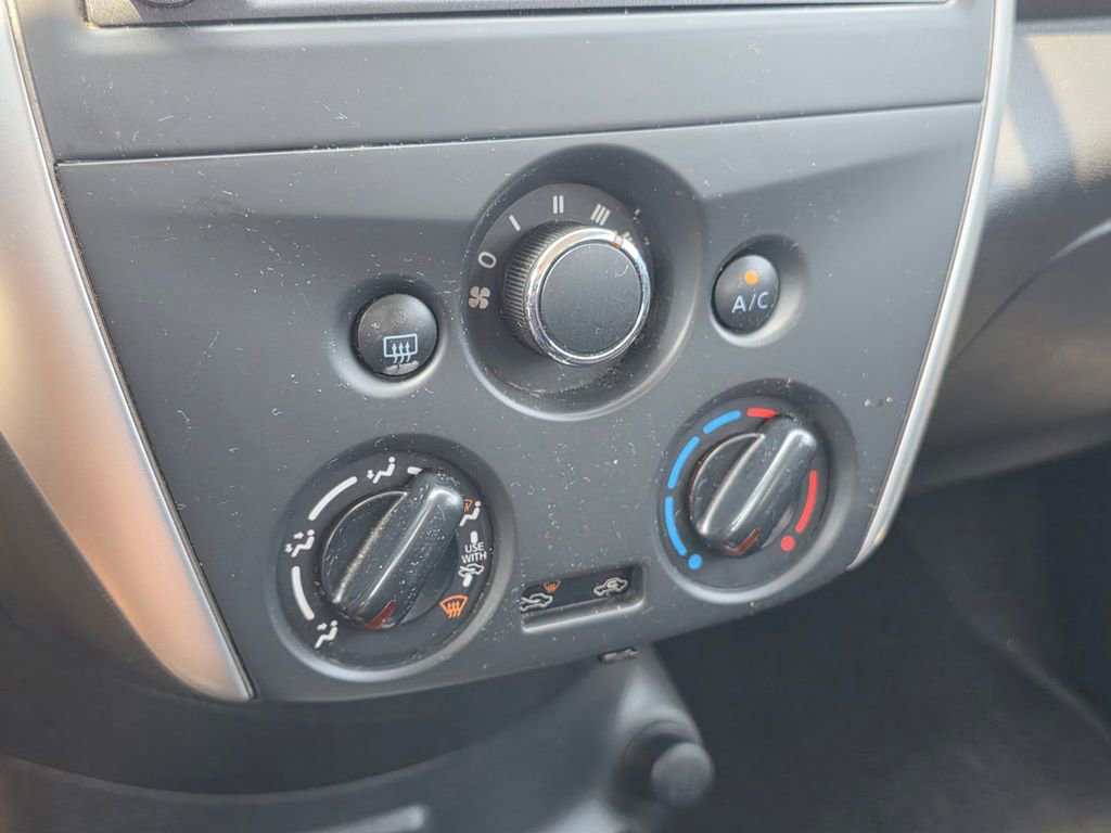 Used 2019 Nissan Versa SV FWD image 28