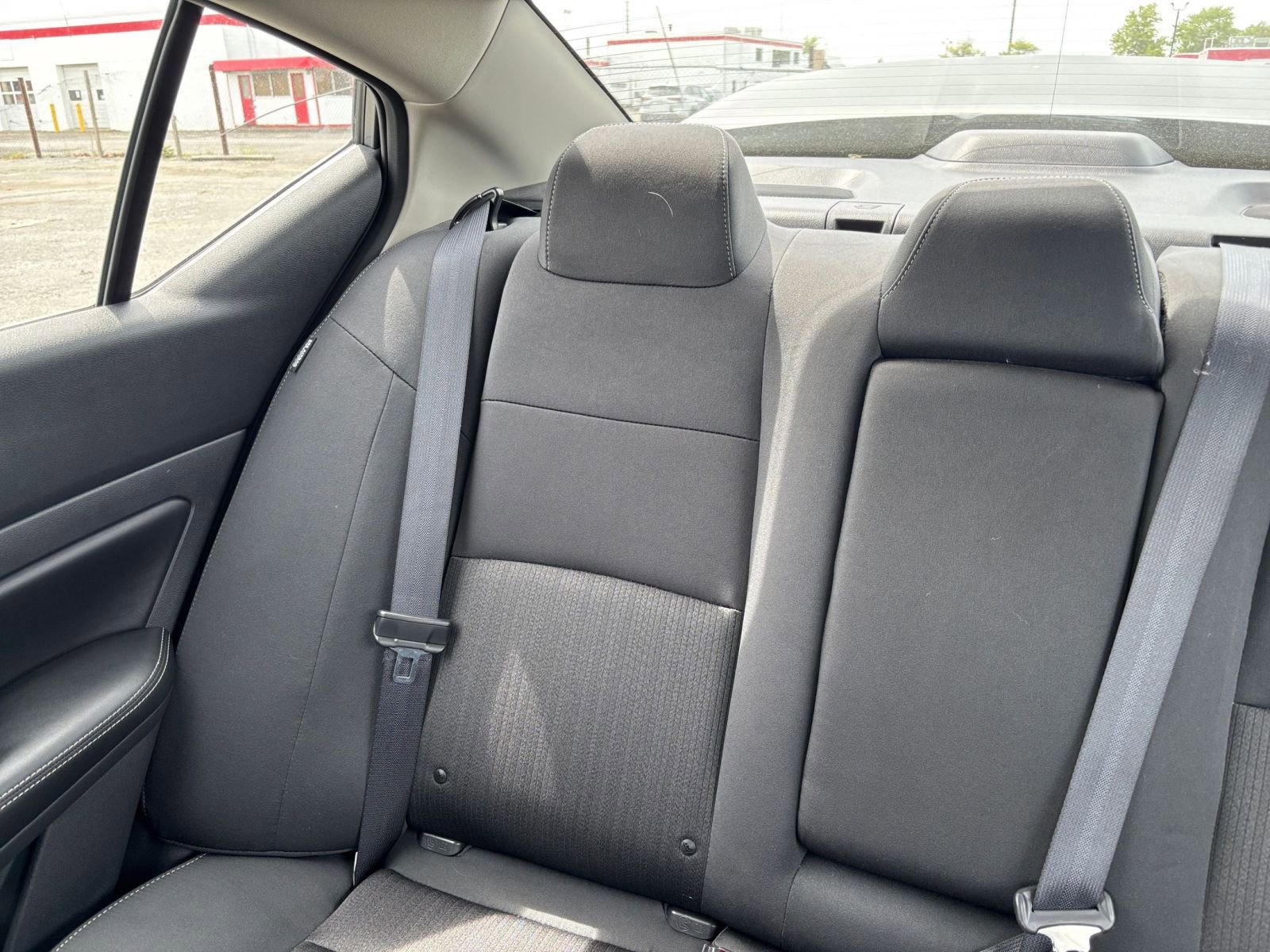 Used 2025 Nissan Altima 2.5 SV FWD image 35