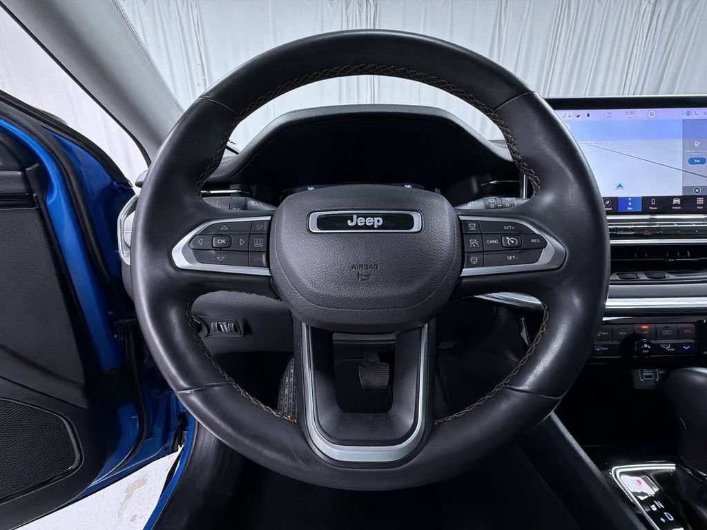 Used 2022 Jeep Compass Limited w/ Elite Group AWD/4WD image 16