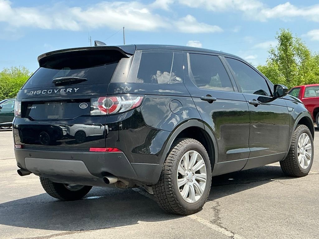 Used 2019 Land Rover Discovery Sport SE image 28