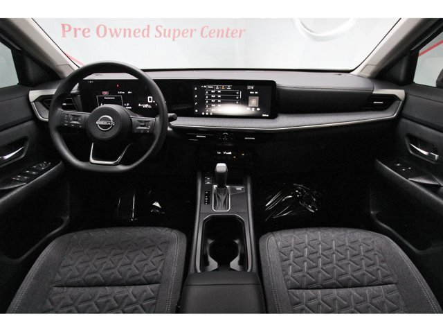 Used 2026 Nissan Kicks SV w/ SV Premium Package FWD image 9