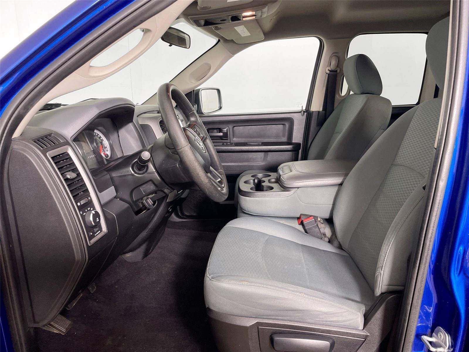 Used 2017 RAM 1500 Express AWD/4WD image 5