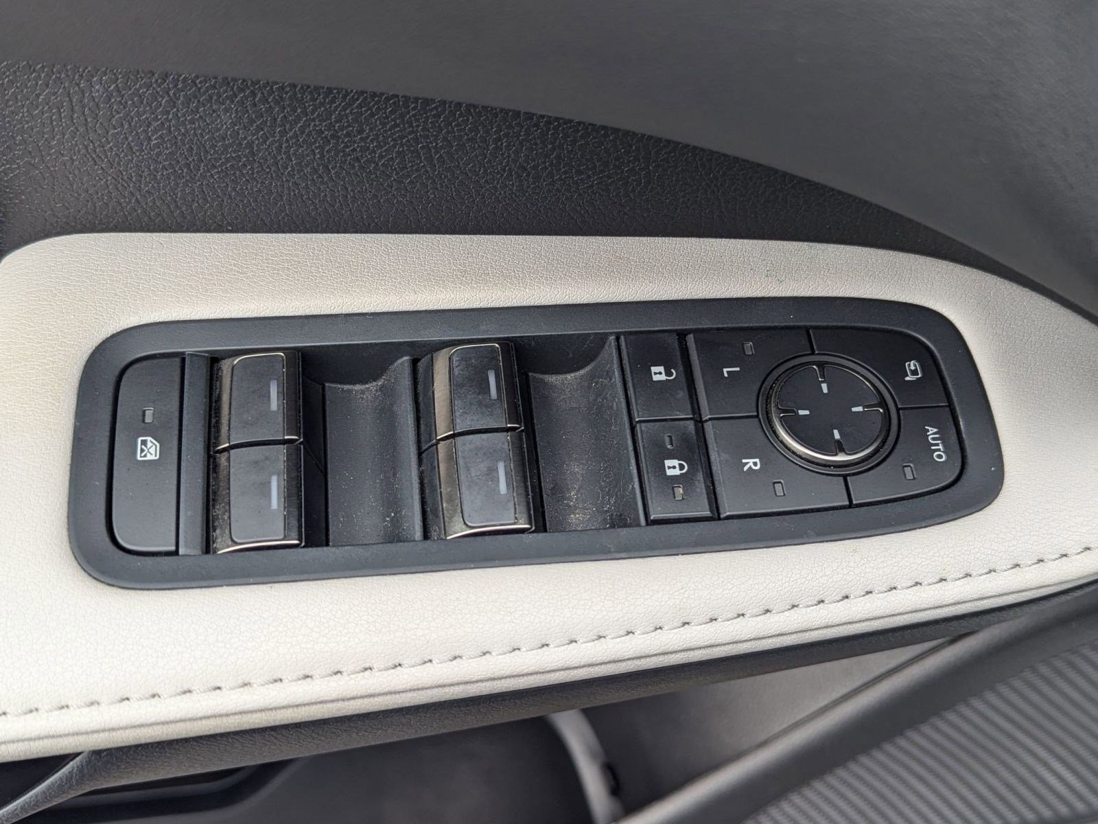 Used 2023 Lexus RX 350 Premium Plus w/ Accessory Package image 21