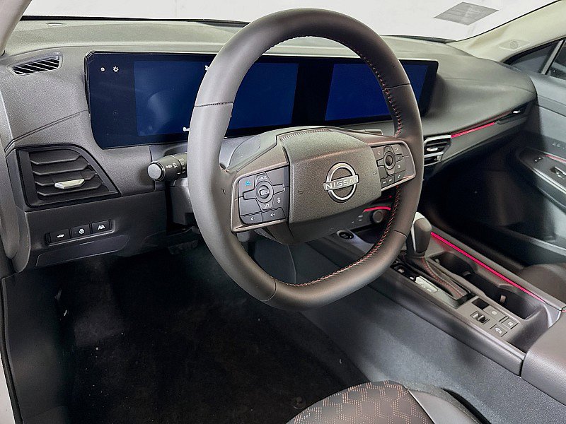 New 2026 Nissan Sentra SR w/ SR Premium Package image 9