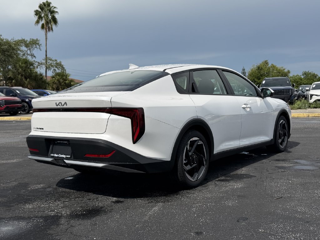 New 2026 Kia K4 GT-Line Turbo FWD image 4