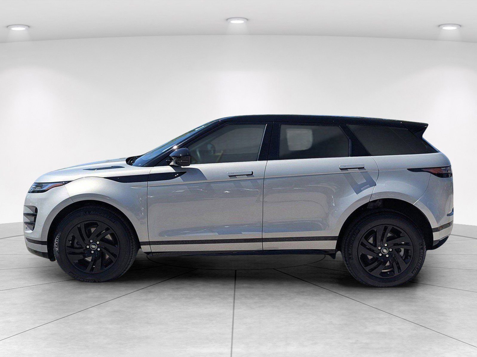 Used 2023 Land Rover Range Rover Evoque R-Dynamic S image 6