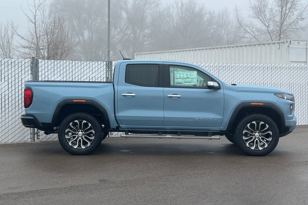 New 2026 GMC Canyon Denali image 3