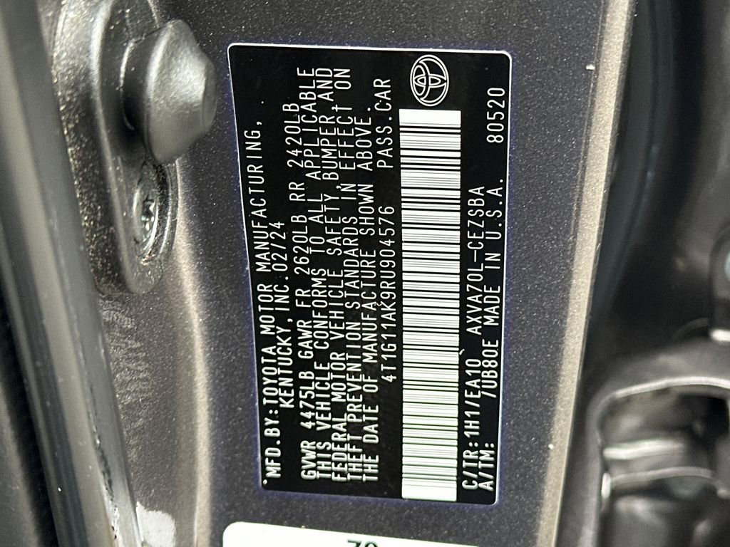 Used 2024 Toyota Camry SE w/ Cold Weather Package FWD image 33