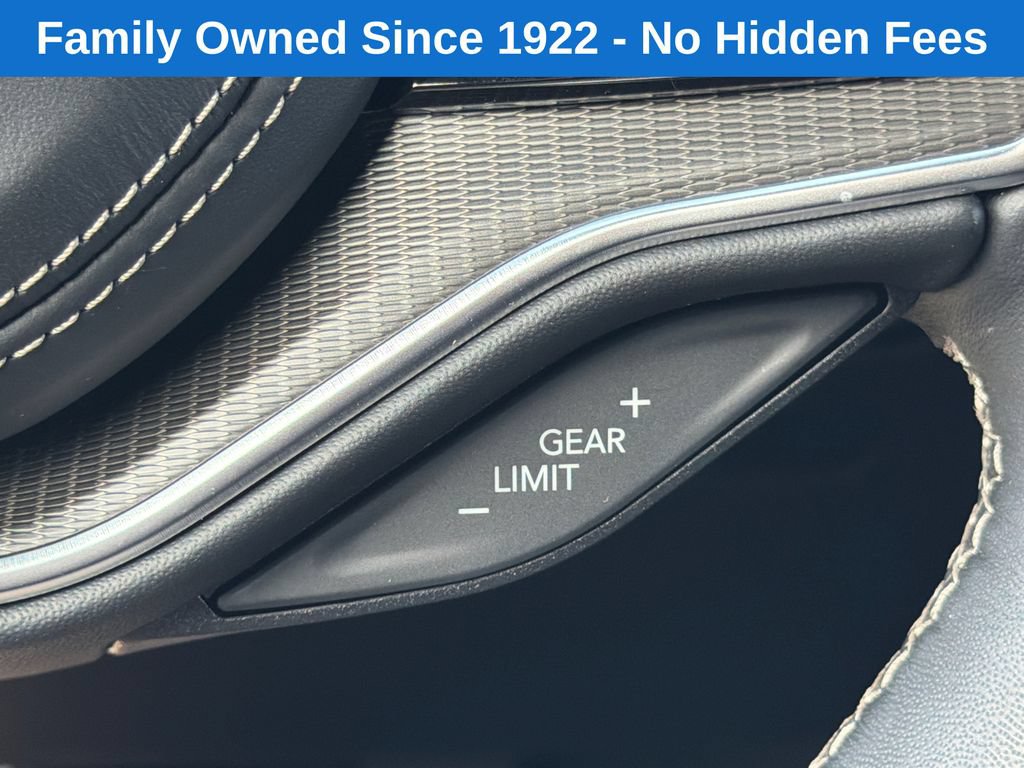 Used 2025 Jeep Grand Wagoneer L Series II Obsidian w/ Quick Order Packagew 28T AWD/4WD image 30