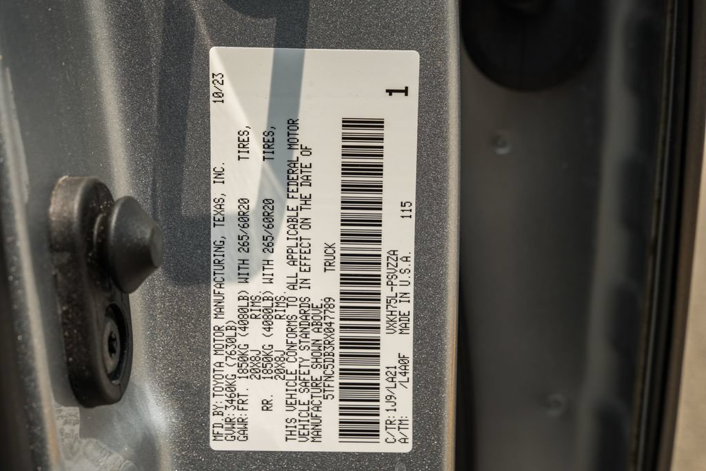 Used 2024 Toyota Tundra Platinum AWD/4WD image 44
