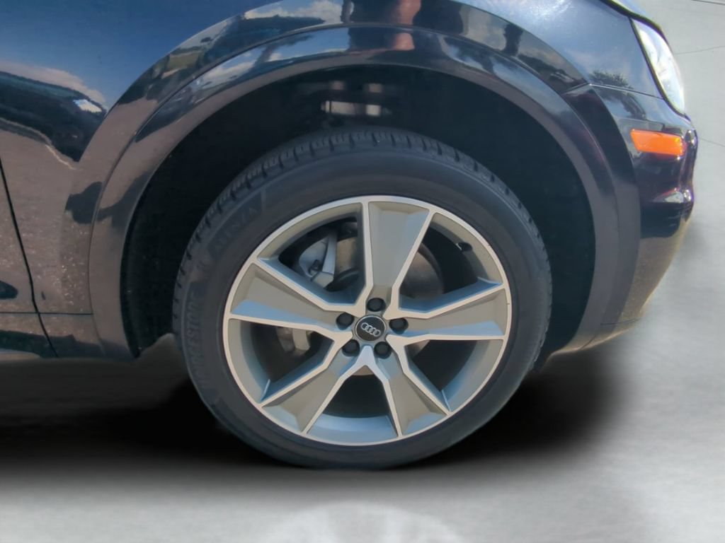 Used 2020 Audi Q5 2.0T Premium Plus w/ Premium Plus Package AWD/4WD image 25