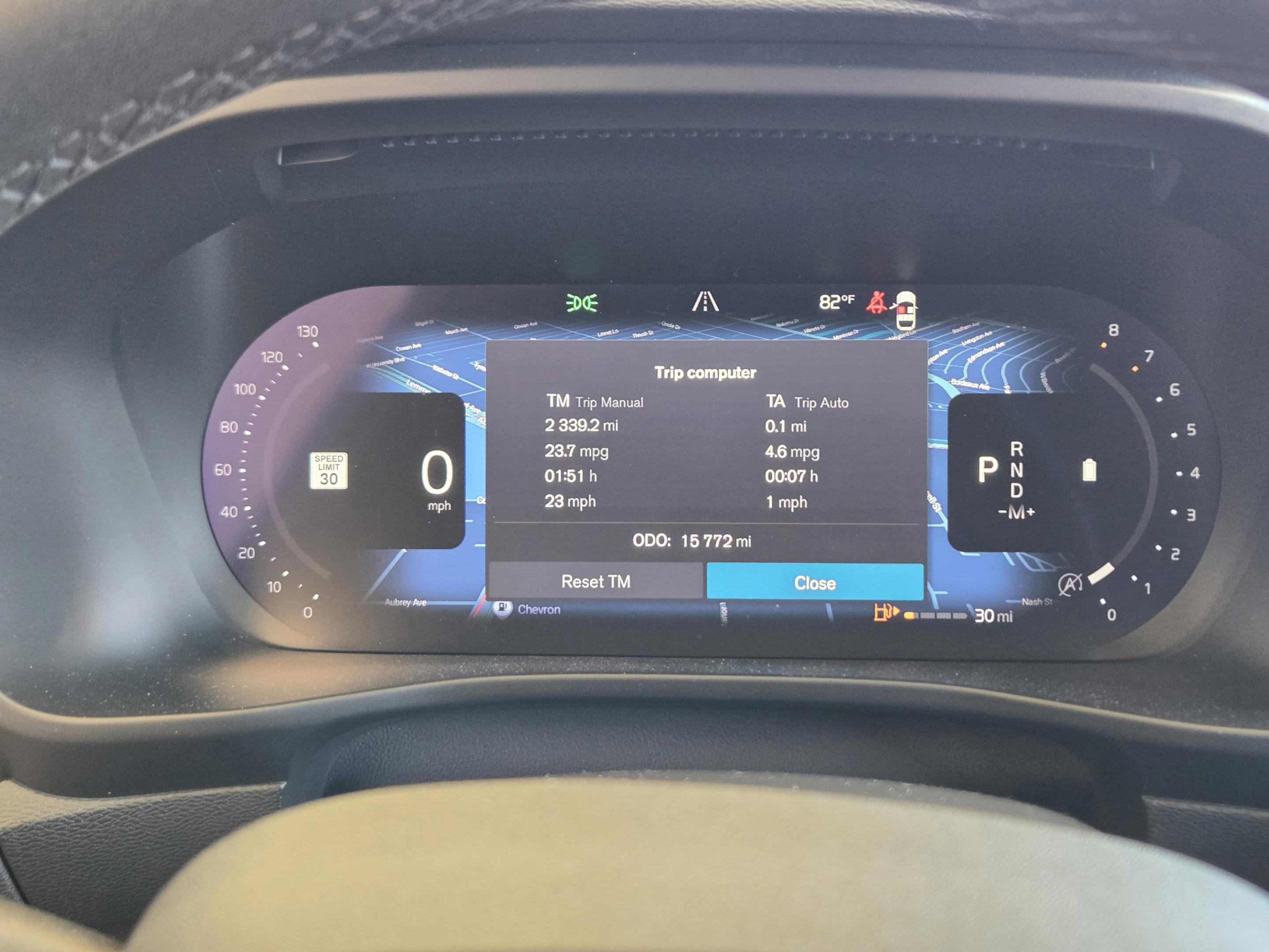 Used 2023 Volvo XC40 B5 Plus image 23