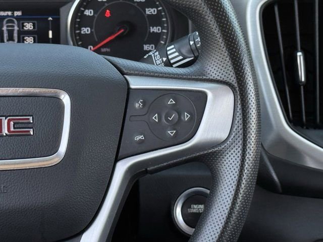 Used 2024 GMC Terrain SLE w/ Driver Convenience Package FWD image 18