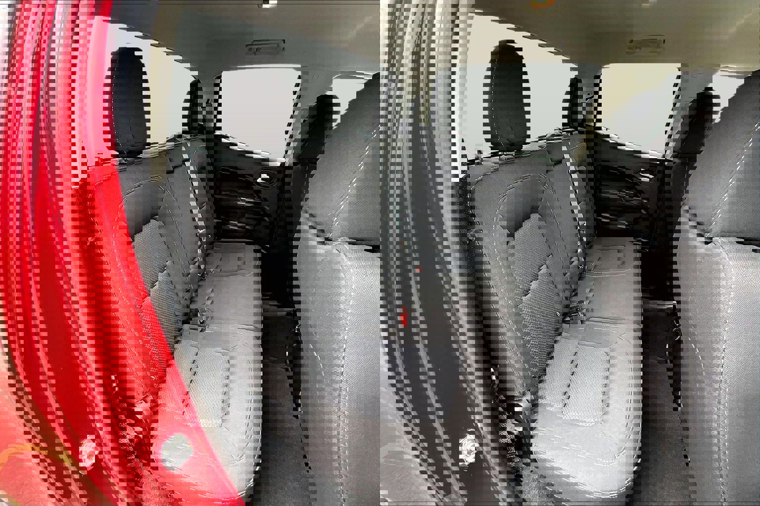 Used 2020 Chevrolet Colorado LT w/ Safety Package image 24