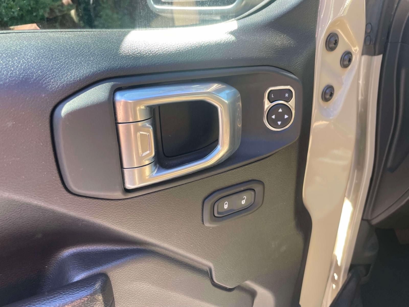 Used 2022 Jeep Wrangler Unlimited Sport AWD/4WD image 16