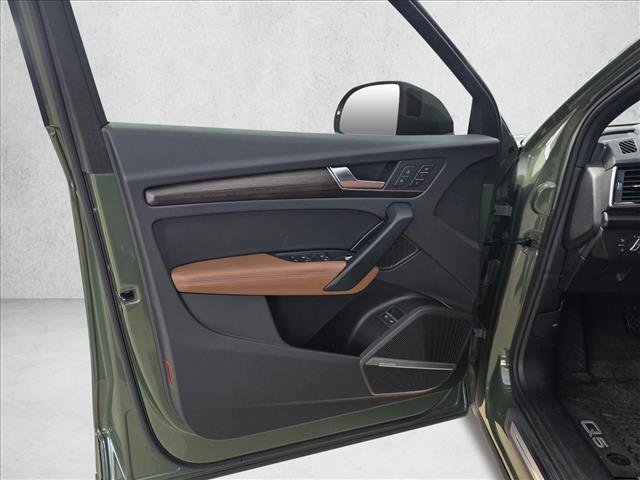 Used 2023 Audi Q5 e Prestige w/ Prestige Package image 12