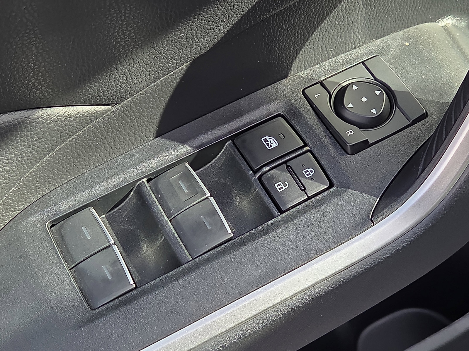 Used 2024 Toyota RAV4 XLE image 13