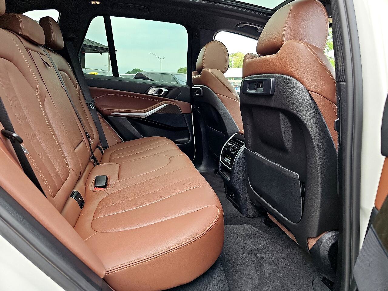 Used 2022 BMW X5 xDrive40i w/ M Sport Package image 41