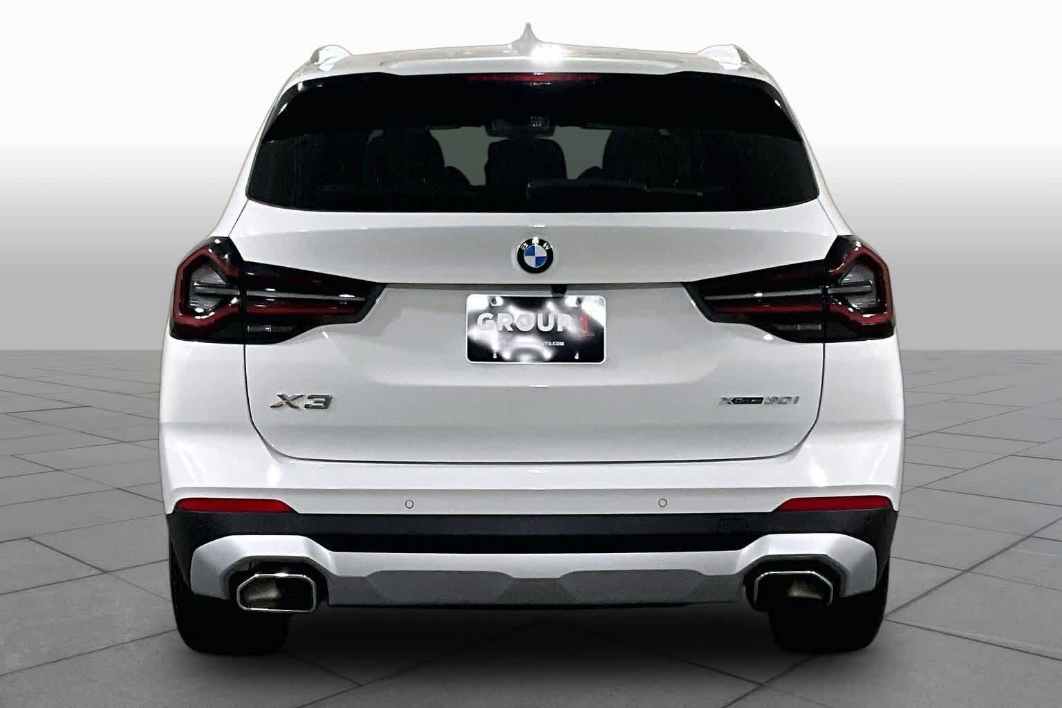 Used 2023 BMW X3 xDrive30i w/ Premium Package w/ZPA AWD/4WD image 4