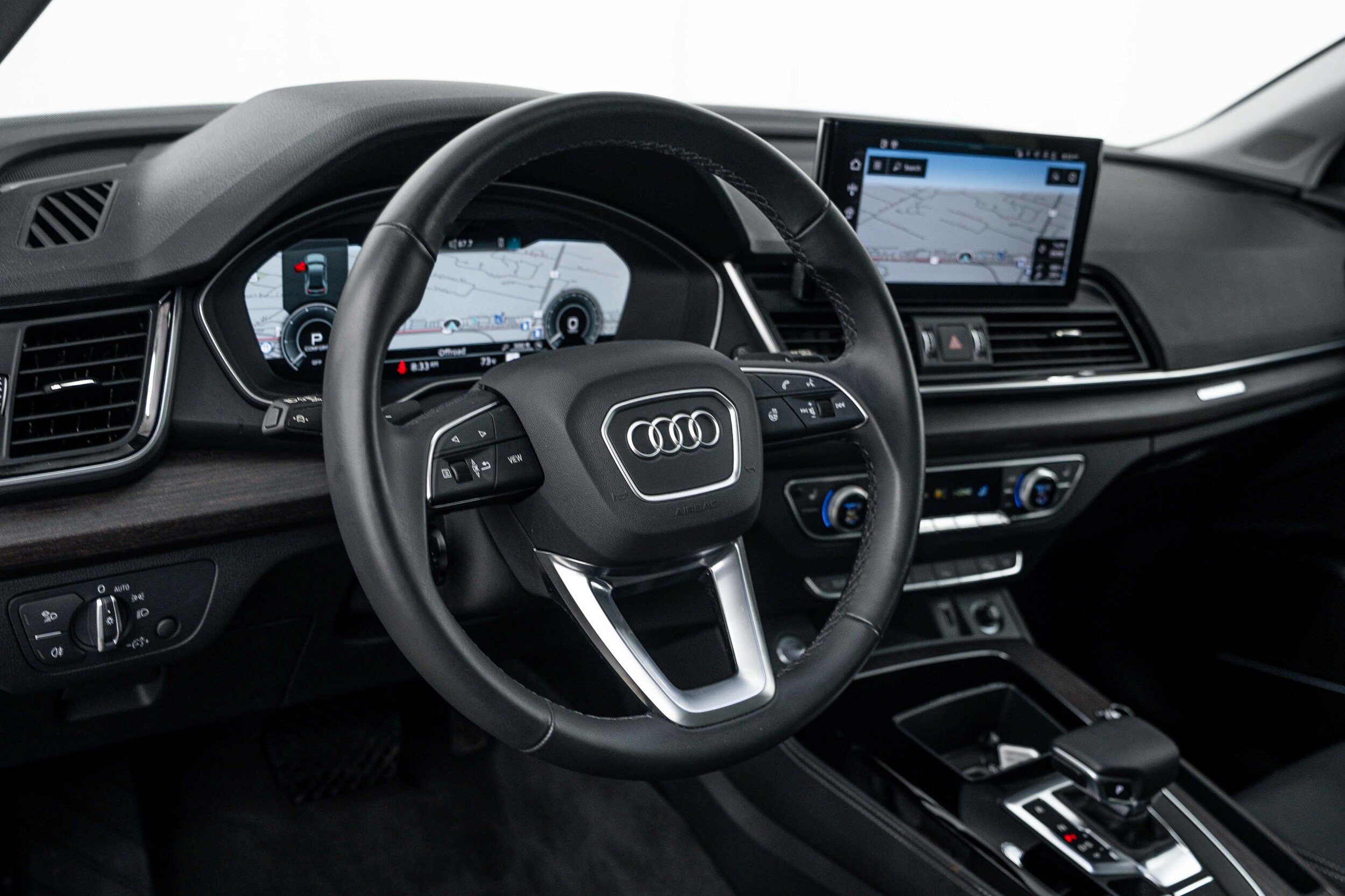 Certified 2025 Audi Q5 e Premium Plus w/ Premium Plus Package AWD/4WD image 9