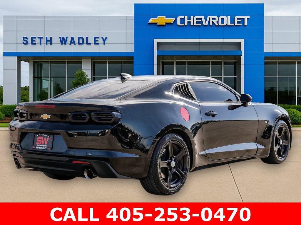 Used 2023 Chevrolet Camaro LT RWD image 7