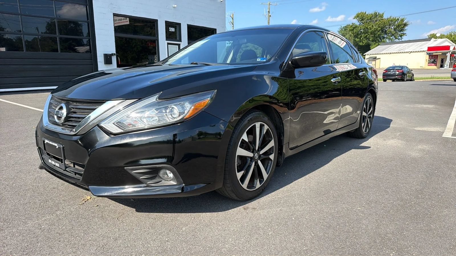 Used 2018 Nissan Altima 2.5 SR FWD image 11