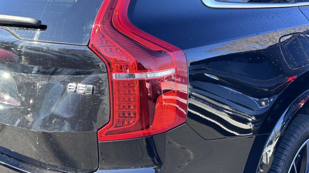 Used 2023 Volvo XC90 B5 Plus w/ Protection Package image 7