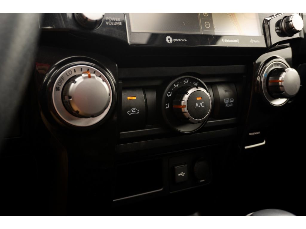 Used 2021 Toyota 4Runner Venture w/ Moonroof Package AWD/4WD image 26