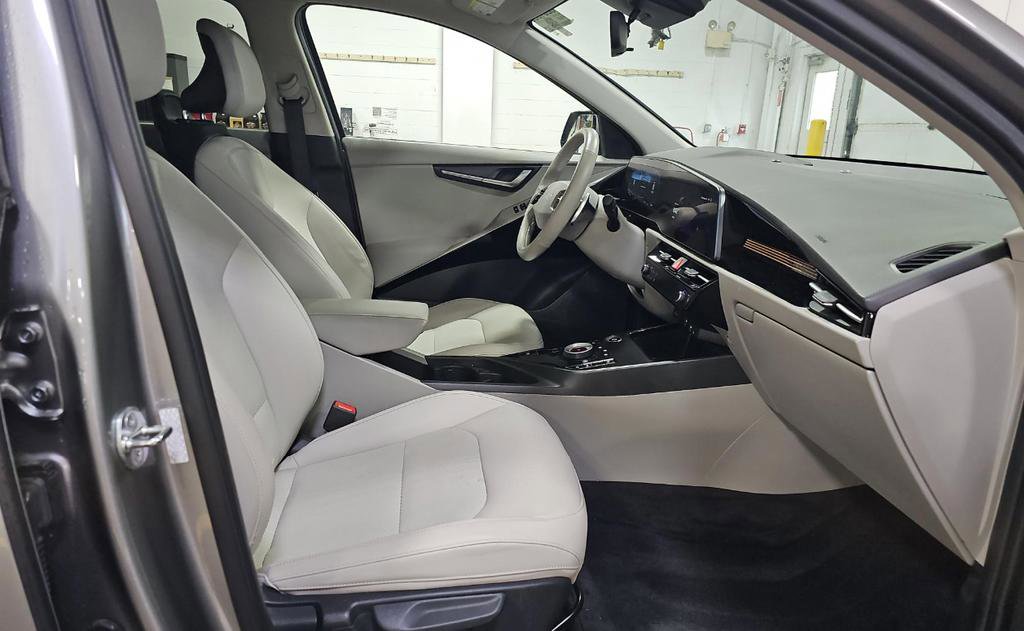 Certified 2023 Kia Niro Wind w/ Wind Preserve Package image 10