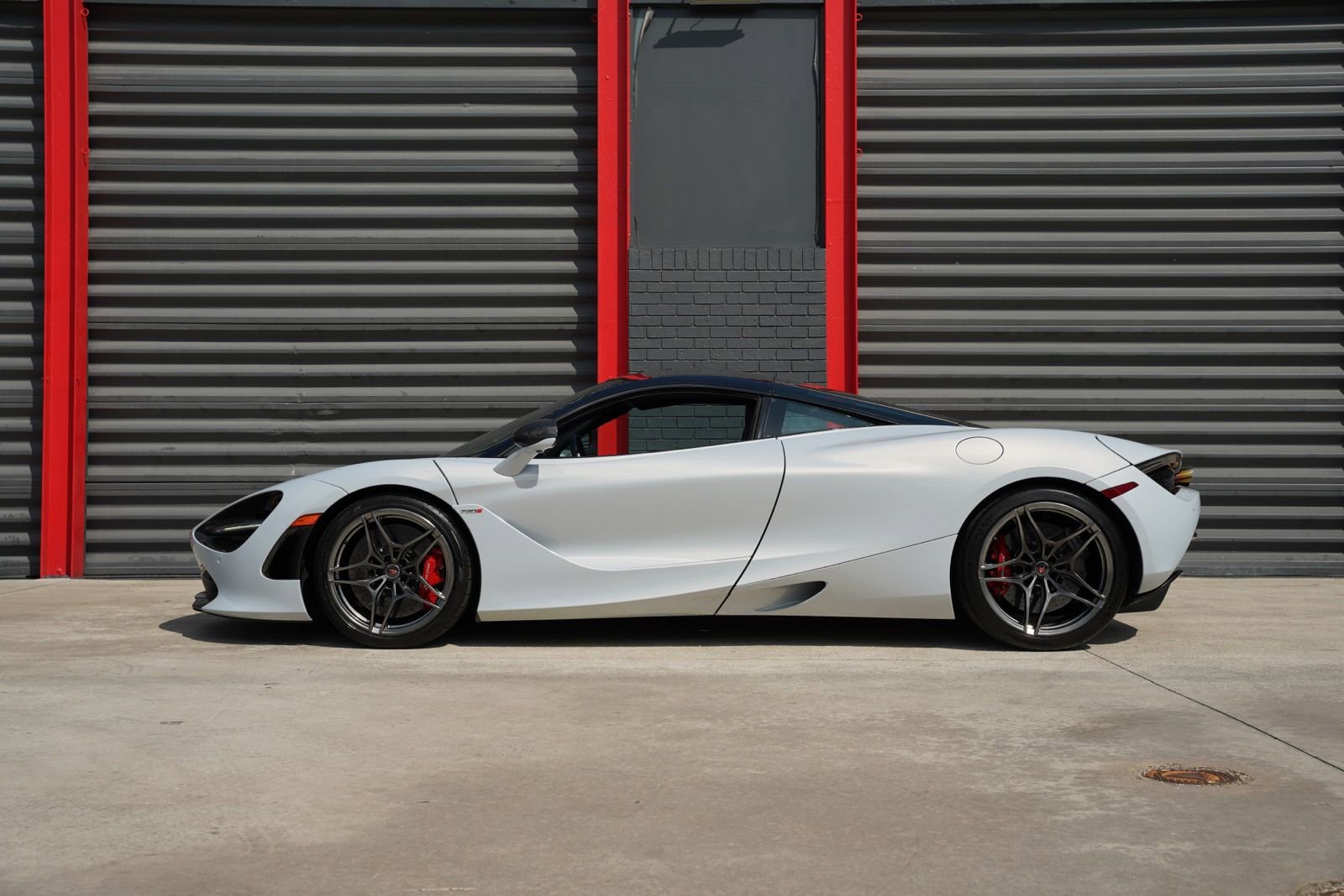 Used 2018 McLaren 720S image 5