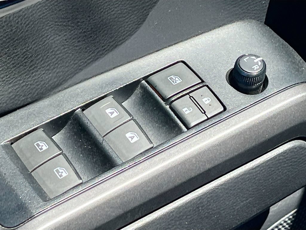 Used 2023 Toyota Tacoma TRD Sport w/ Advanced Technology Package AWD/4WD image 18