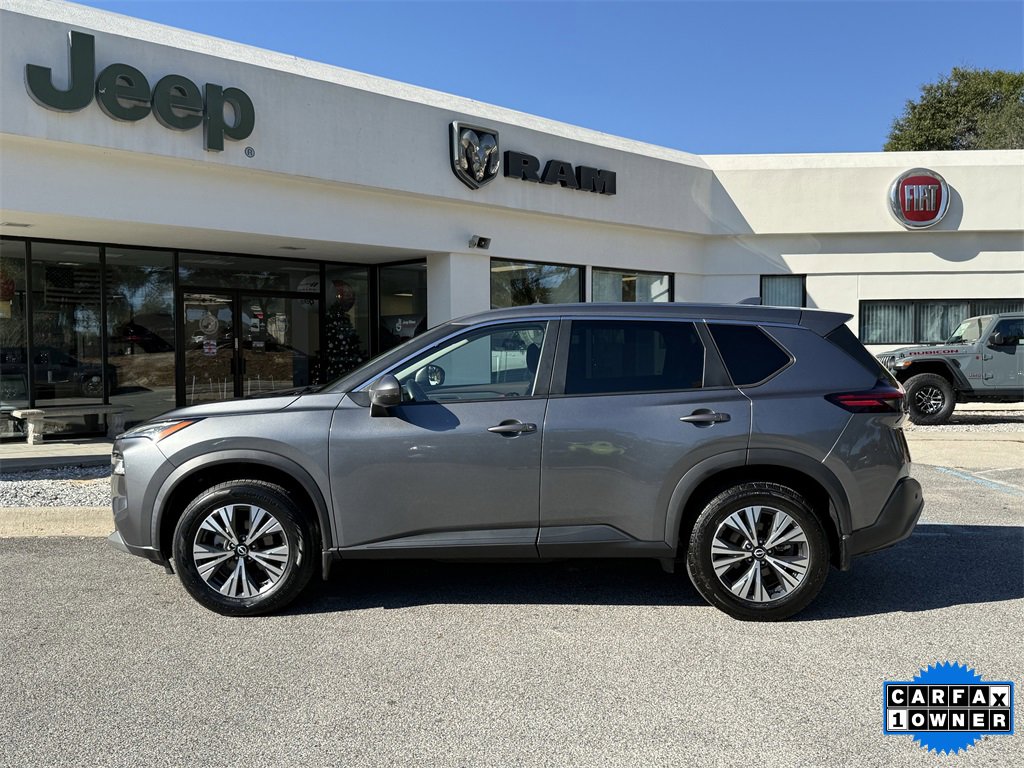 Used 2022 Nissan Rogue SV image 8