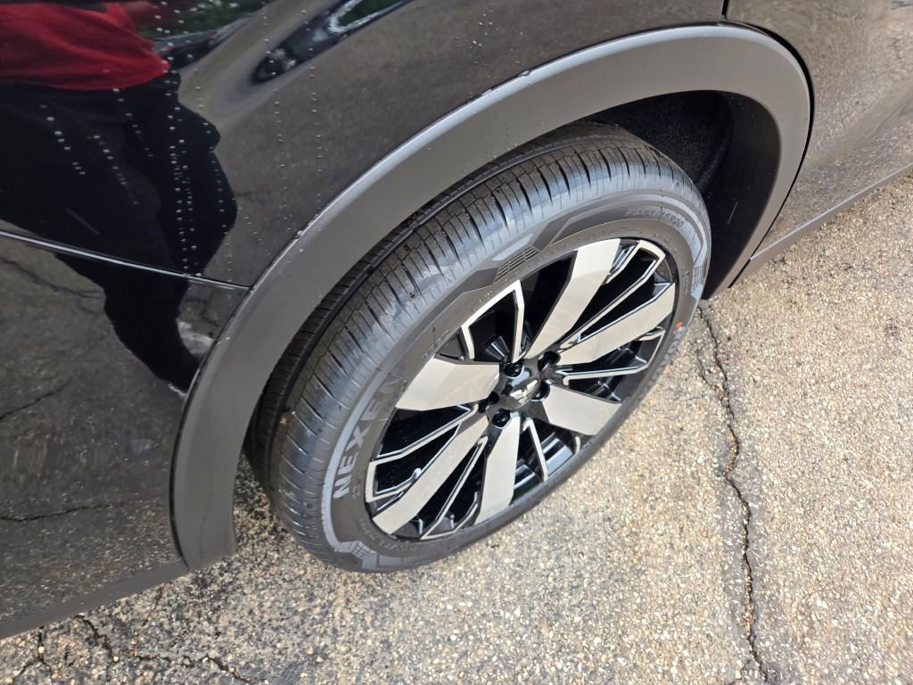 New 2025 Mitsubishi Outlander SE image 9