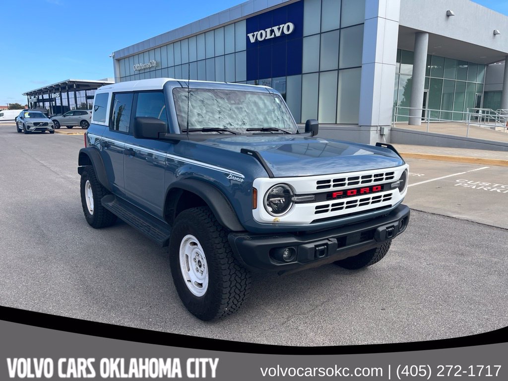 Used 2025 Ford Bronco Heritage Edition AWD/4WD image 3