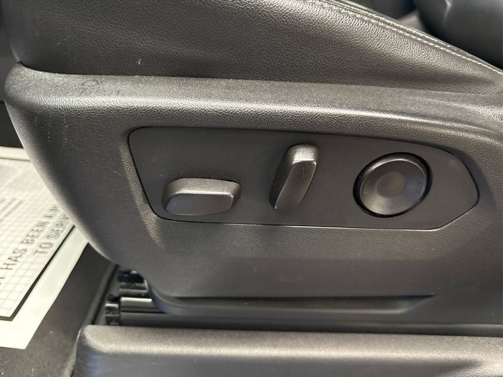 Used 2021 Chevrolet Tahoe LT image 42