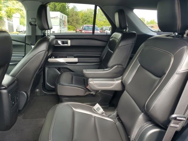 Certified 2023 Ford Explorer XLT w/ Equipment Group 202A image 17
