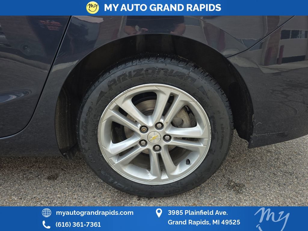 Used 2016 Chevrolet Cruze LT w/ Convenience Package FWD image 39