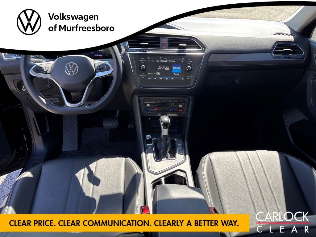 Used 2023 Volkswagen Tiguan SE w/ Panoramic Sunroof Package FWD image 26