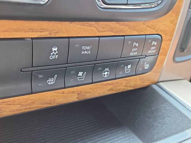 Used 2018 RAM 1500 Laramie Longhorn w/ Convenience Group AWD/4WD image 18