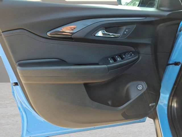 Used 2023 Chevrolet TrailBlazer RS w/ Sun and Liftgate Package AWD/4WD image 14