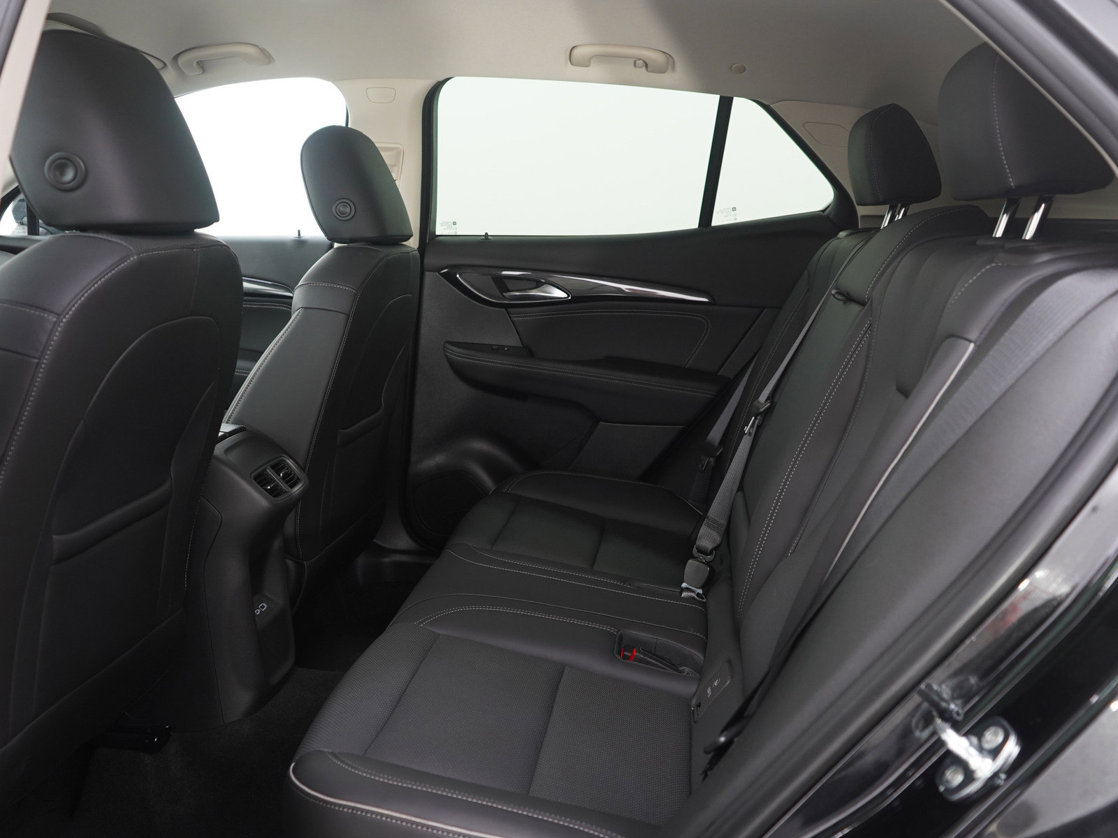 Used 2023 Buick Envision Essence image 19