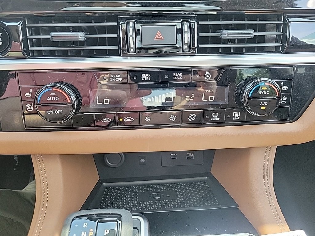 Certified 2025 Nissan Pathfinder Platinum w/ Cargo Package image 18