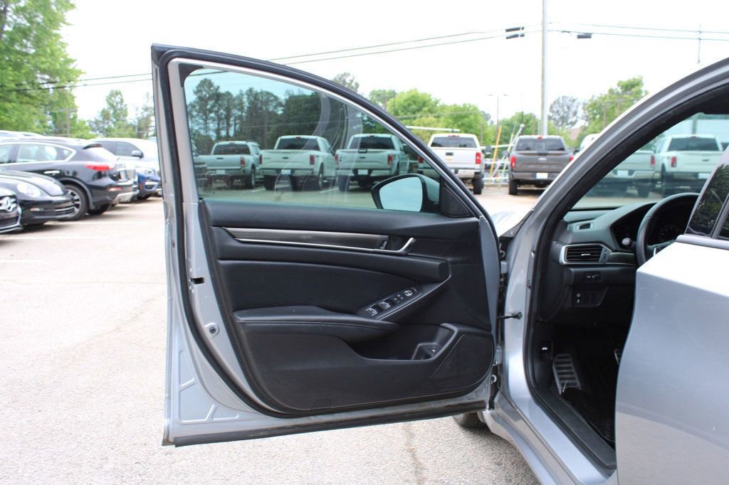 Used 2019 Honda Accord Sport image 10
