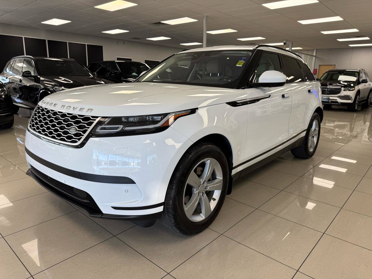 Used 2019 Land Rover Range Rover Velar S image 8