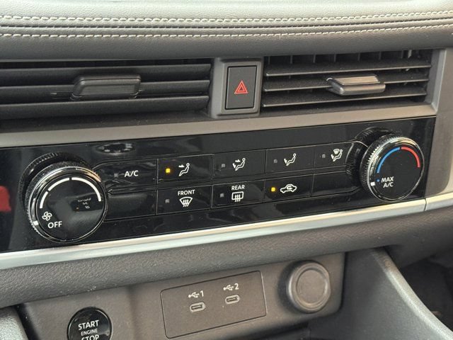 Used 2025 Nissan Rogue S AWD/4WD image 14