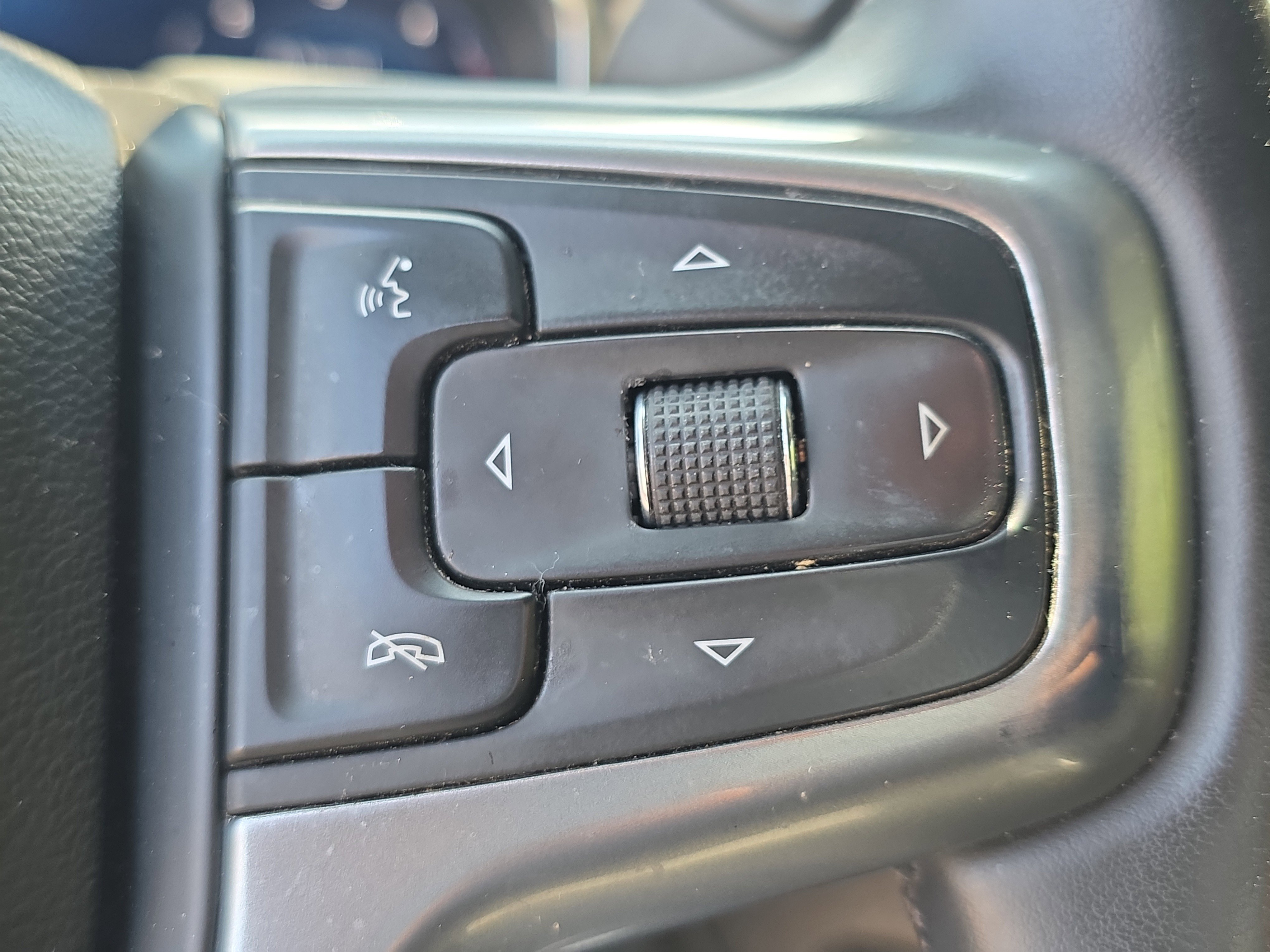 Used 2025 Chevrolet Silverado 2500 LT w/ Convenience Package AWD/4WD image 31