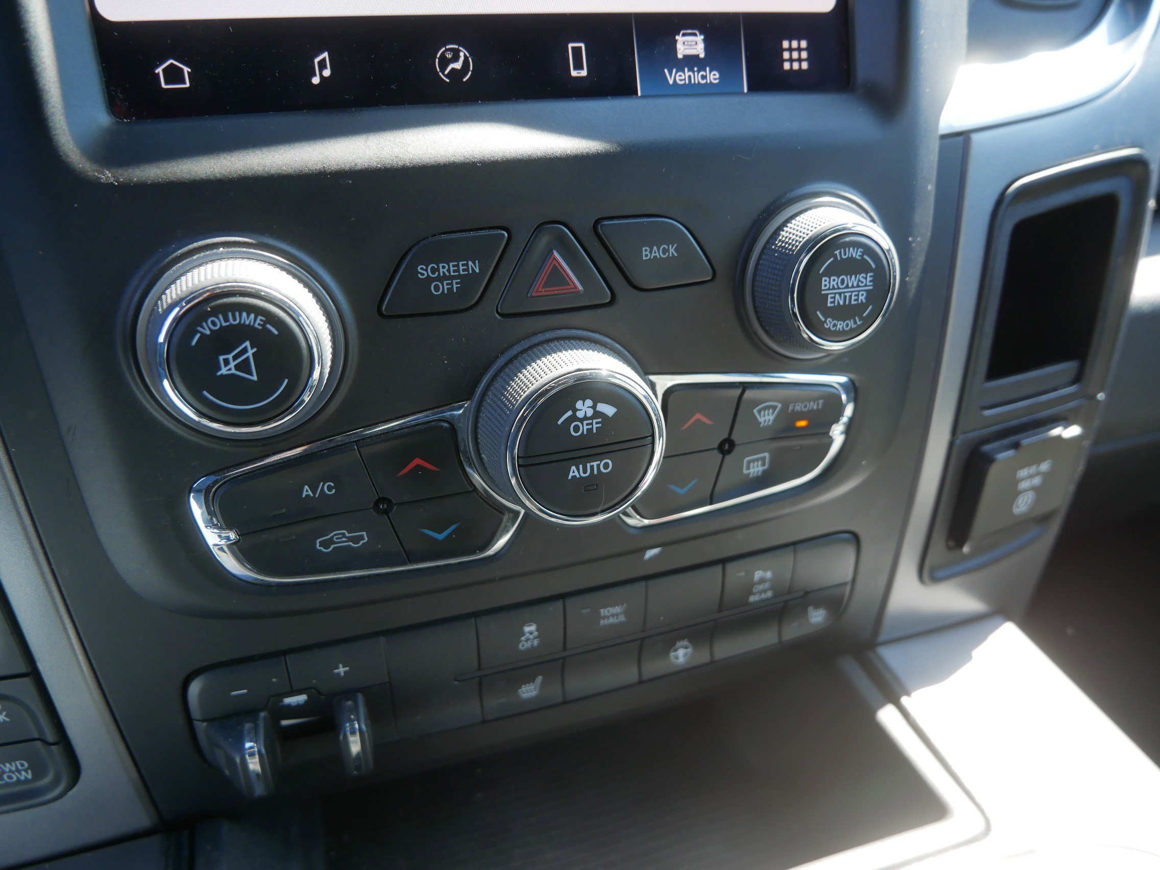 Used 2022 RAM 1500 Classic Warlock w/ Electronics Group image 32