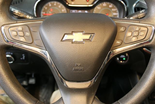 Used 2019 Chevrolet Cruze LT w/ LT True North Edition FWD image 19