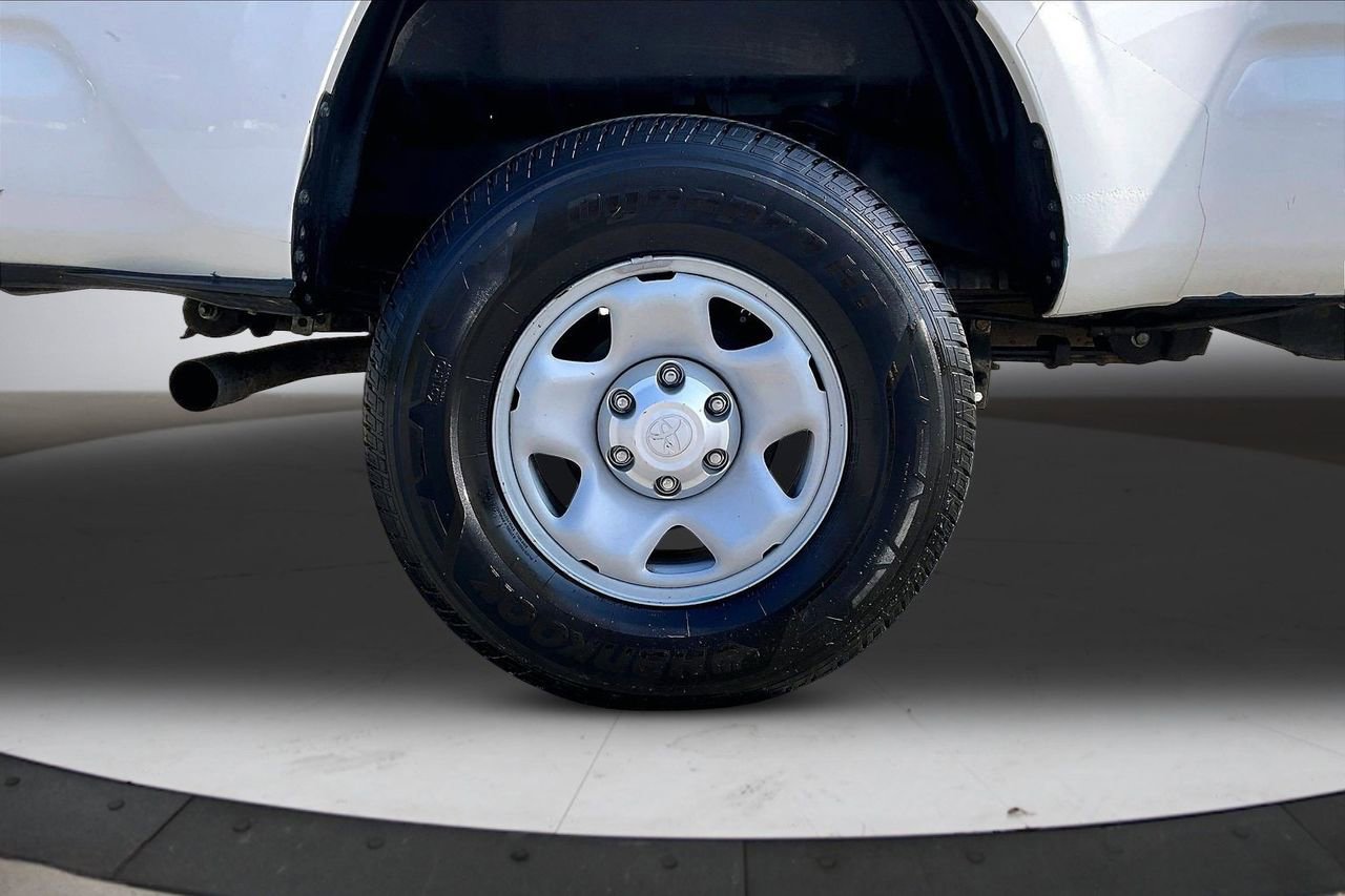 Used 2022 Toyota Tacoma SR RWD image 35